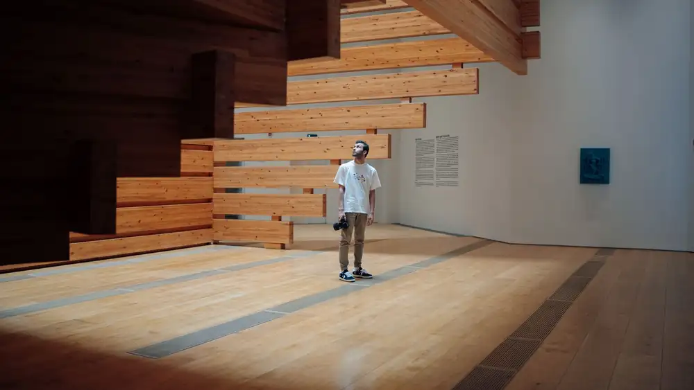 Poser du parquet flottant : outils et erreurs à éviter